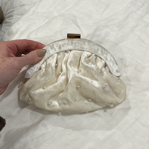 Velvet Pearl Clutch - Picture 3 of 5